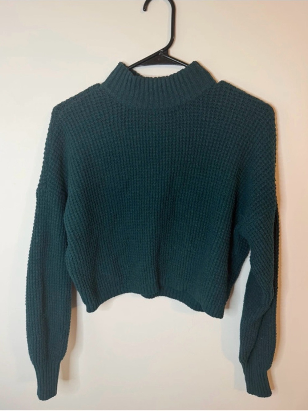 Hollister Cropped Turtleneck Sweater in Deep Teal Green